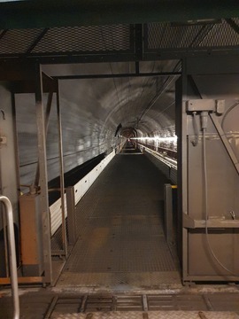 Fahrt im Lötschbergtunnel.