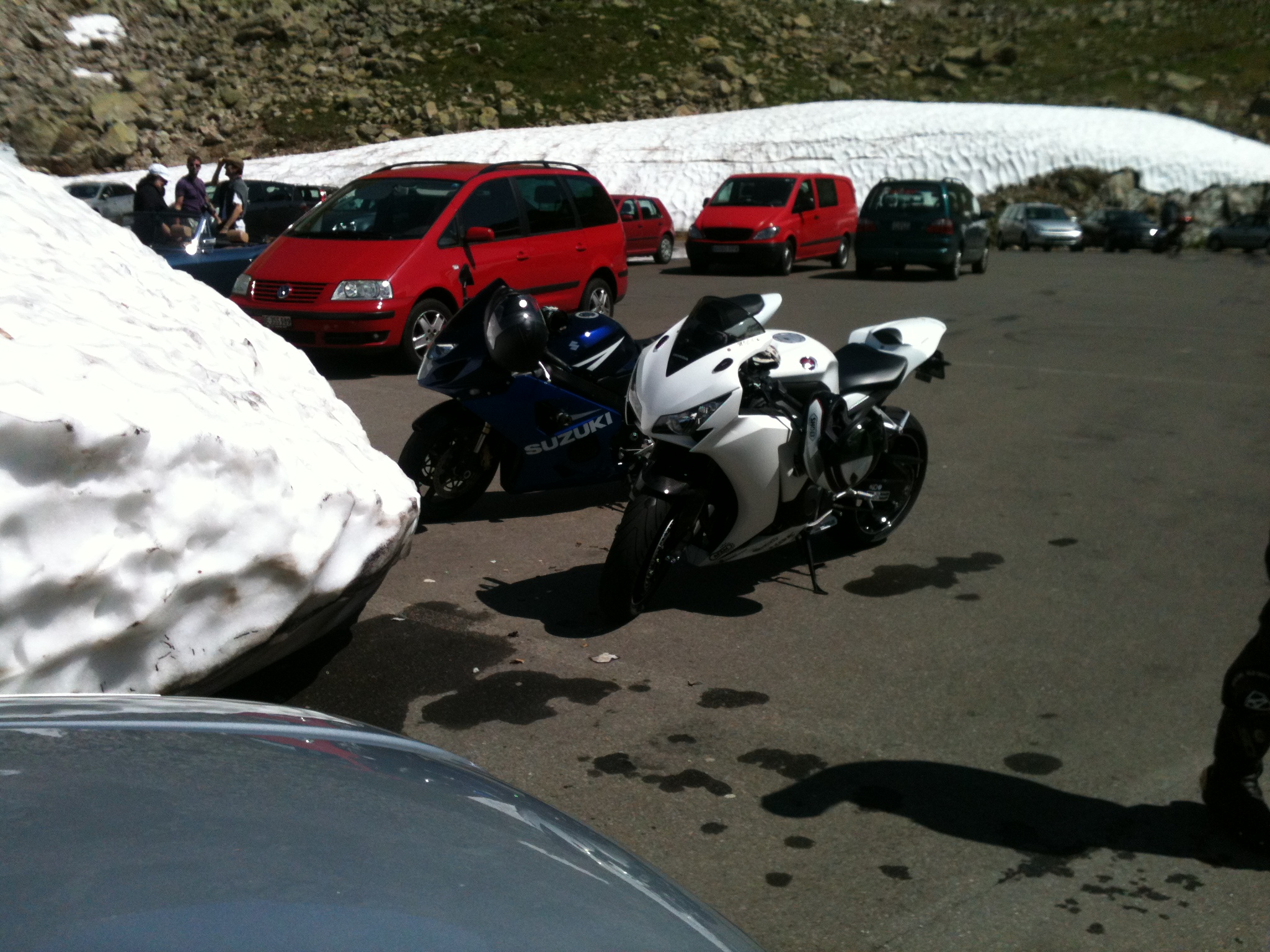 GSX-R600 K5 & 2012 Honda CBR 1000RR 25th Anniversary